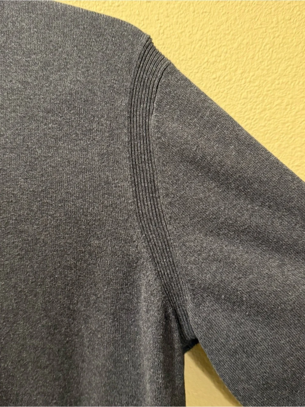 Banana Republic men’s banana